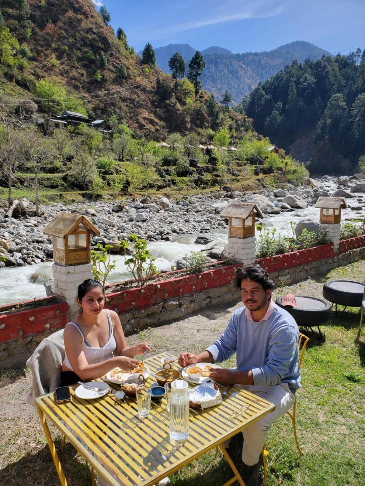 Offbeat Abodes - Tirthan Valley Banjar Exterior photo