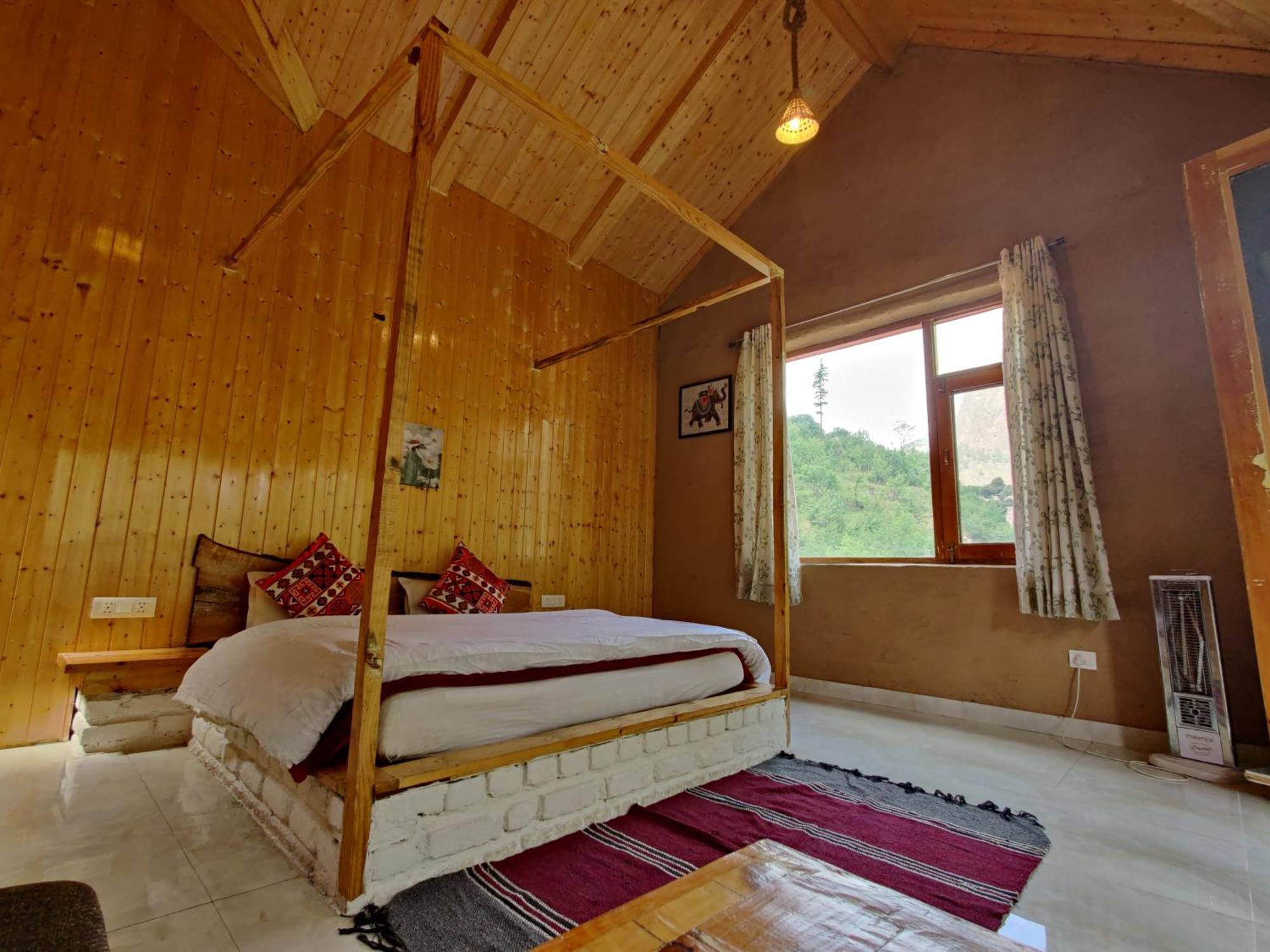 Offbeat Abodes - Tirthan Valley Banjar Exterior photo
