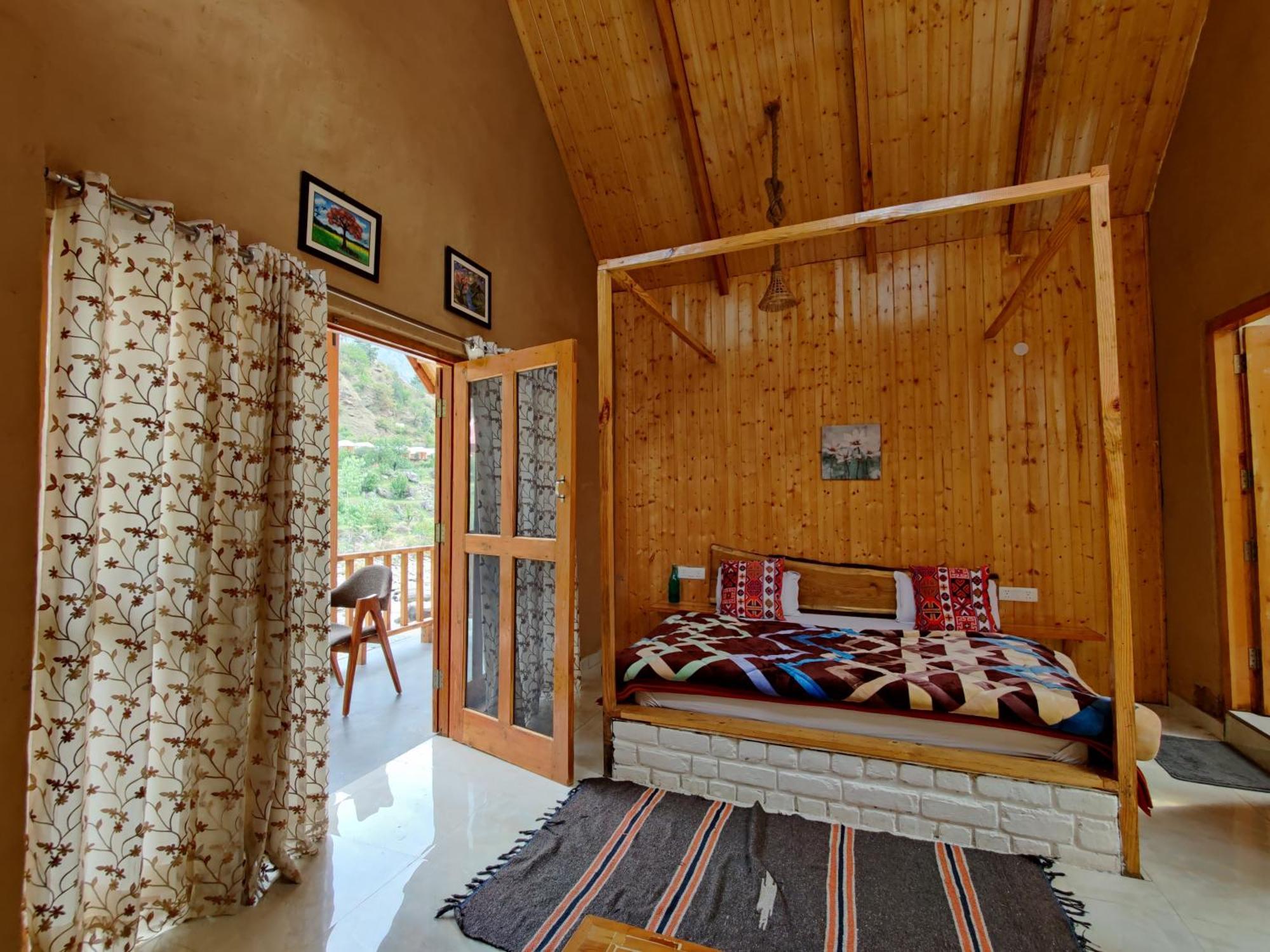 Offbeat Abodes - Tirthan Valley Banjar Exterior photo