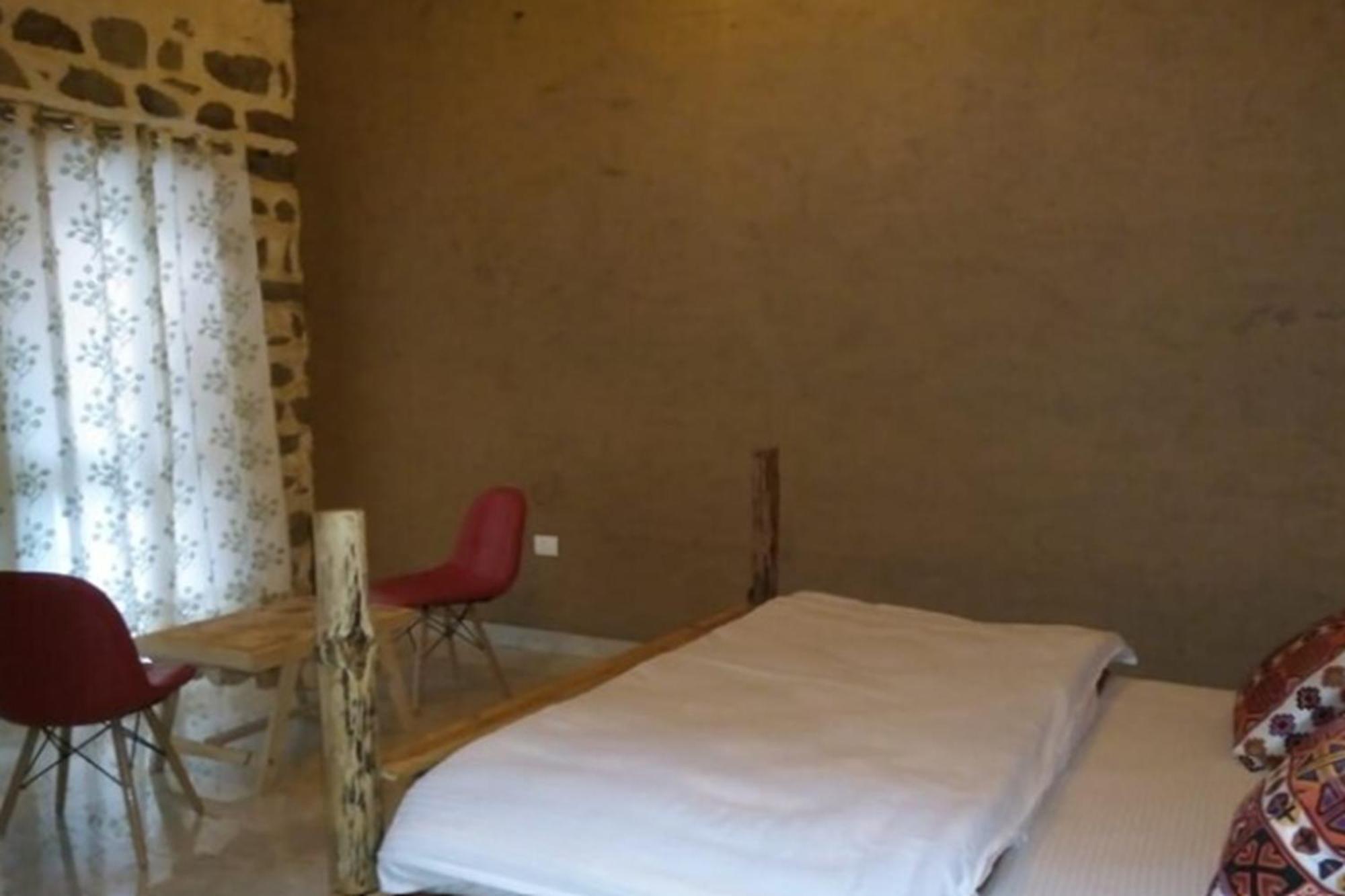 Offbeat Abodes - Tirthan Valley Banjar Exterior photo