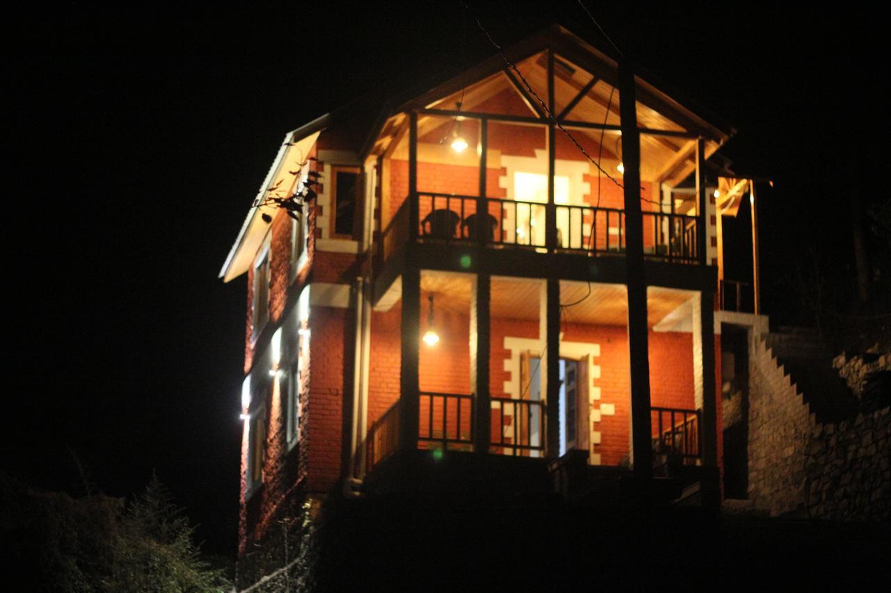 Offbeat Abodes - Tirthan Valley Banjar Exterior photo